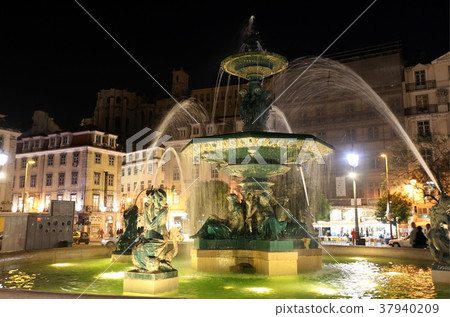 EUROPE PORTUGAL LISBON ROSSIO SQUARE 37940209