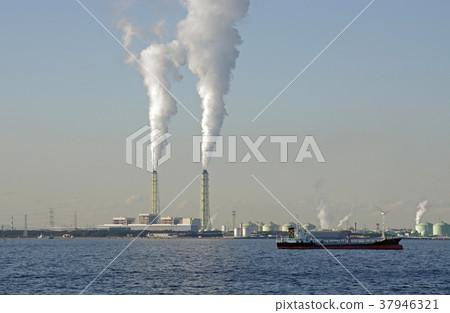 Landscape of the seaside industrial area 37946321