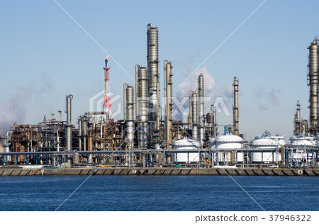 Distillation tower group of petrochemical complex Distillation tower group of petrochemical complex 37946322