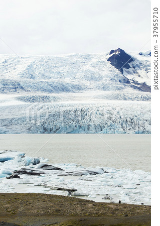 Vatnajokull glacier 37955710