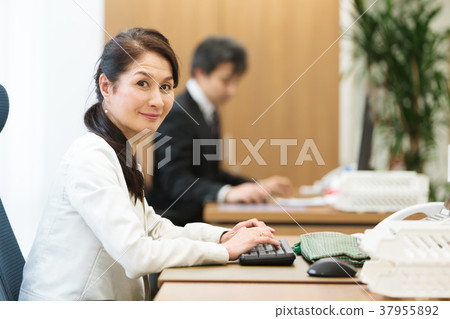 女經理業務場景 女經理業務場景 37955892