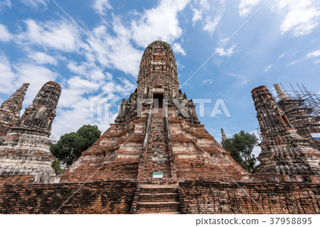 Thai Ayutthaya Wat Chai Watthana Lahm Thai Ayutthaya Wat Chai Watthana Lahm 37958895