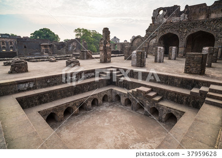 Mandu India, afghan ruins of islam kingdom 37959628
