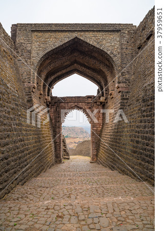 Mandu India, afghan ruins of islam kingdom 37959651