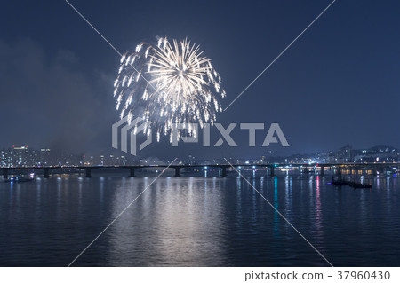 Fireworks, Yeouido, Seoul Fireworks, Yeouido, Seoul 37960430