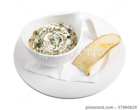 Mushroom cream-soup. 37960629
