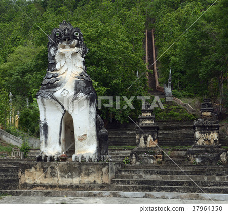ASIA THAILAND MAE HONG SON 37964350