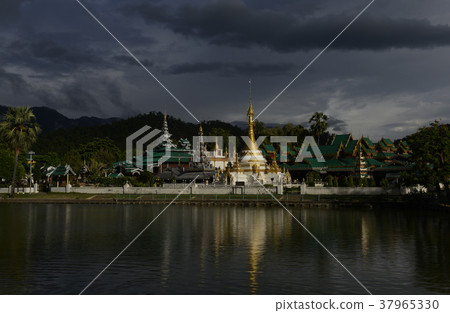 ASIA THAILAND MAE HONG SON 37965330