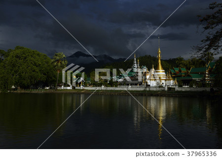 ASIA THAILAND MAE HONG SON 37965336