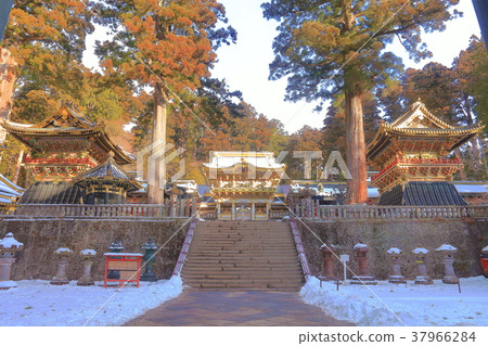 Yomei門(日光東照宮)經過重大修復 Yomei門(日光東照宮)經過重大修復 37966284