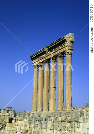 LEB7622.jpg 37966719