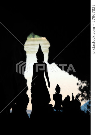 ASIA SOUTHEASTASIA LAOS LUANG PRABANG 37967825