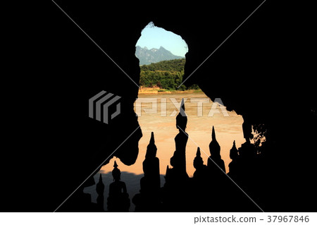 ASIA SOUTHEASTASIA LAOS LUANG PRABANG 37967846