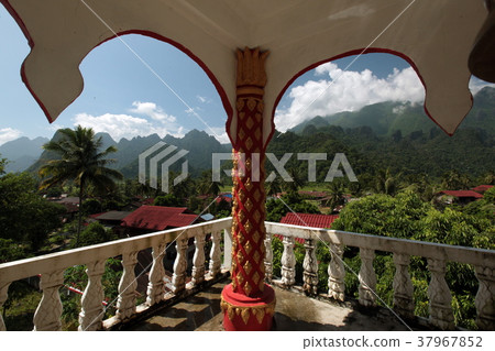ASIA SOUTHEASTASIA LAOS VANG VIENG LUANG PRABANG 37967852