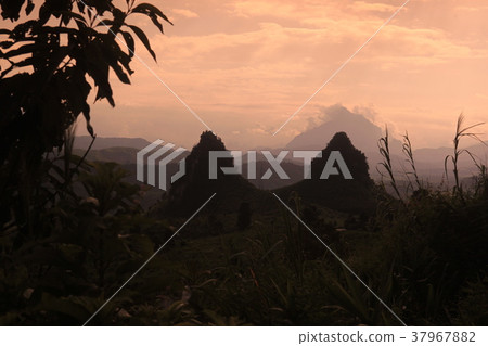 ASIA SOUTHEASTASIA LAOS VANG VIENG LUANG PRABANG 37967882