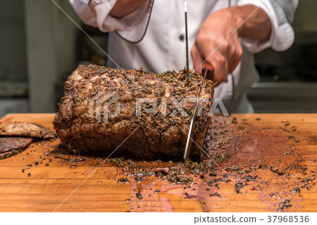 Carving Wagyu beef 37968536