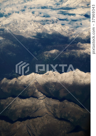 Alps mountain from the sky 37969343