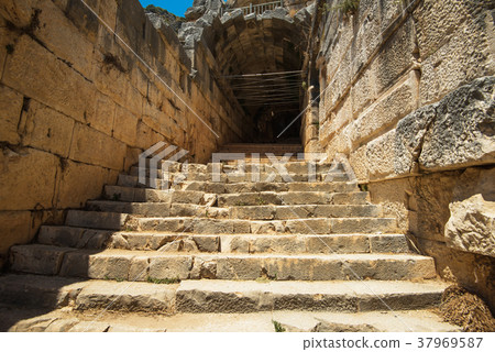 photo of ancient theatre 37969587