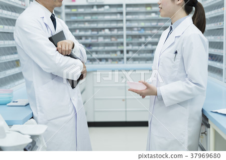 Pharmacy pharmacist Pharmacy pharmacist 37969680