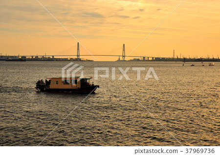 The boat on the water The boat on the water 37969736