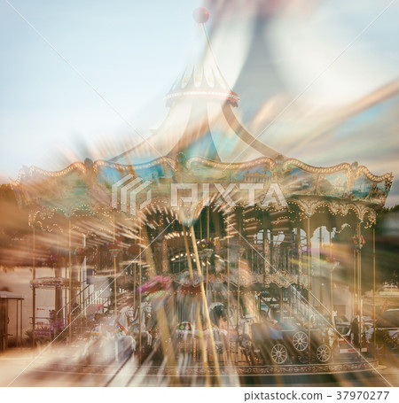 color carousel 37970277