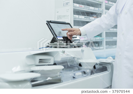 Pharmacy packaging machine Pharmacy packaging machine 37970544