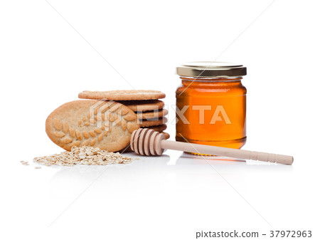 Healthy bio breakfast grain biscuits with honey 37972963