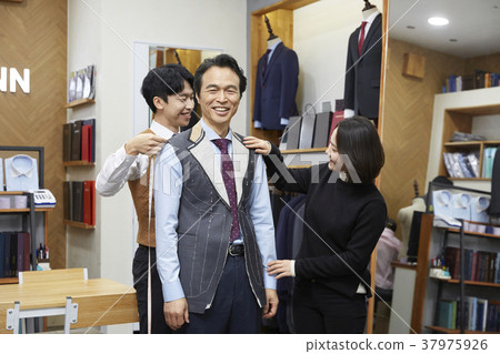 Clothing store, customer, fashion designer, Korean Clothing store, customer, fashion designer, Korean 37975926