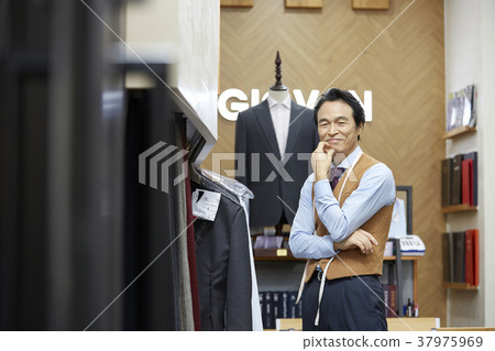 Clothing store, fashion designer, korean 37975969