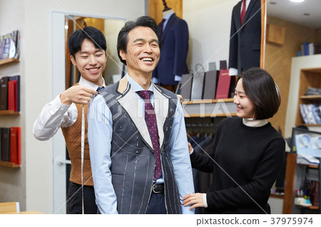 Clothing store, customer, fashion designer, Korean 37975974