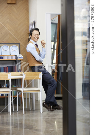 Clothing store, fashion designer, korean Clothing store, fashion designer, korean 37976008