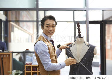 Clothing store, fashion designer, korean 37976024