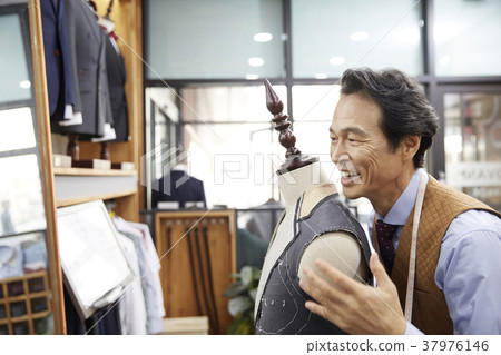 Clothing store, fashion designer, korean 37976146