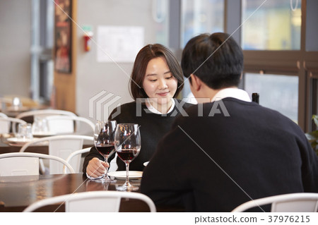 餐廳,情侶,情人,韓國人 餐廳,情侶,情人,韓國人 37976215
