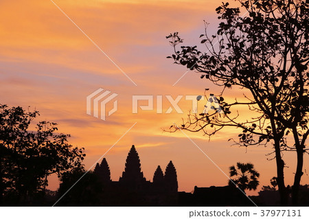 Angkor Wat at dawn Angkor Wat at dawn 37977131