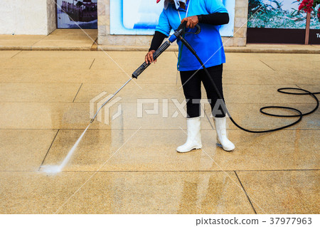 Floor cleaning with high pressure water jet 37977963