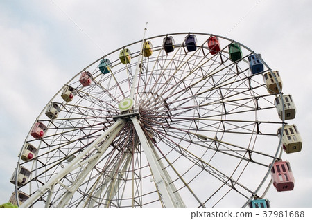 Ferris wheel Ferris wheel 37981688