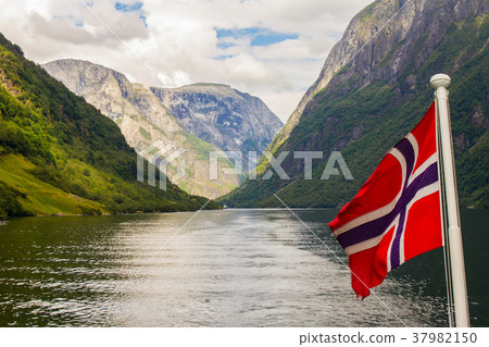 traval on Large Cruise ship from the port of Flam 37982150