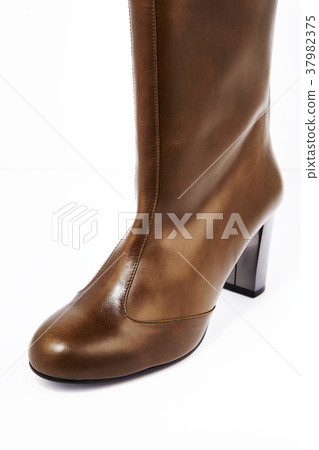 Boots, shoes 37982375