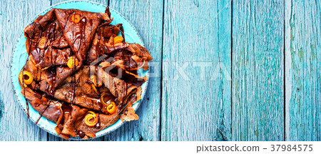 Pancakes with jam 37984575