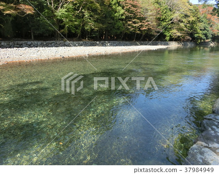 Suzu River Suzu River 37984949