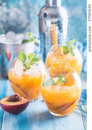 Peach cocktail or tea Peach cocktail or tea 37985640