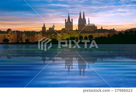 background with silhouette of Cologne and sunset 37986022