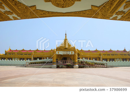 The Global Vipassana Pagoda. Meditation Hall The Global Vipassana Pagoda. Meditation Hall 37986699