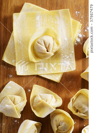 wonton 37987479