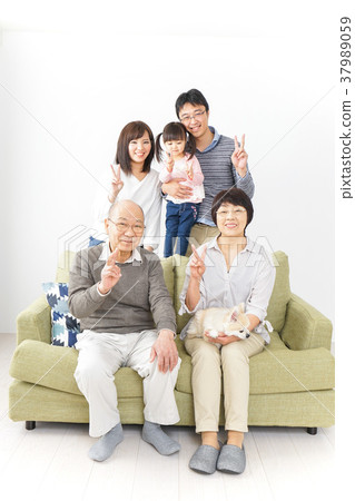 三代家庭組照片圖像 37989059