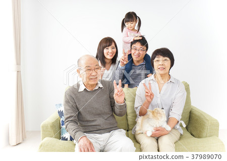 Three generation family group photo image 37989070