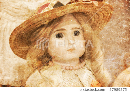 Abandoned doll with glass eyes 37989275