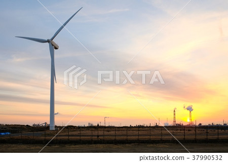 Industrial zone, evening scene Industrial zone, evening scene 37990532