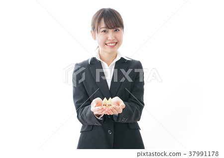 Business Woman Doing Real Estate Business Business Woman Doing Real Estate Business 37991178